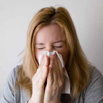 Influenza: come si fronteggiano i sintomi? Il picco è previsto a fine anno